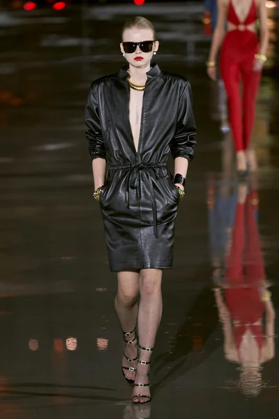 Look 12